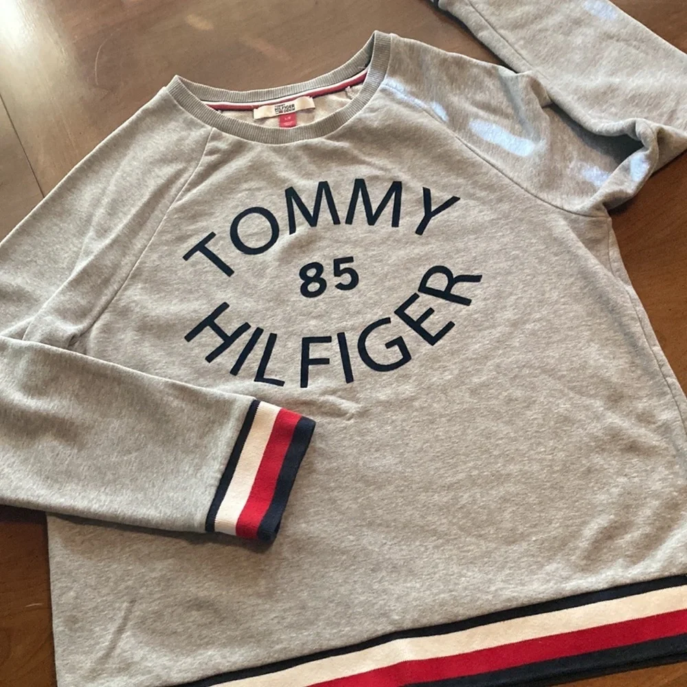 TOMMY HILFIGER Denim Sweatshirt - size womens Large - Picture 5 of 15